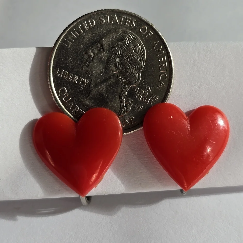 Vintage red heart earrings screwback silver tone valentine's day love retro